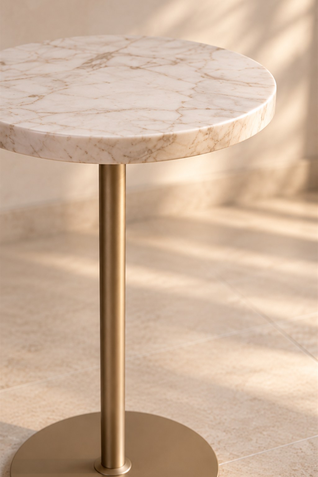 Mesa de Apoio com tampo de mármore – detalhe